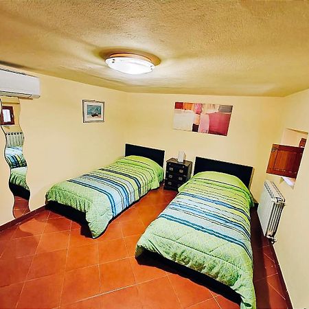 Casa Vacanze Il Gelsomino ลาสเปเซีย ภายนอก รูปภาพ